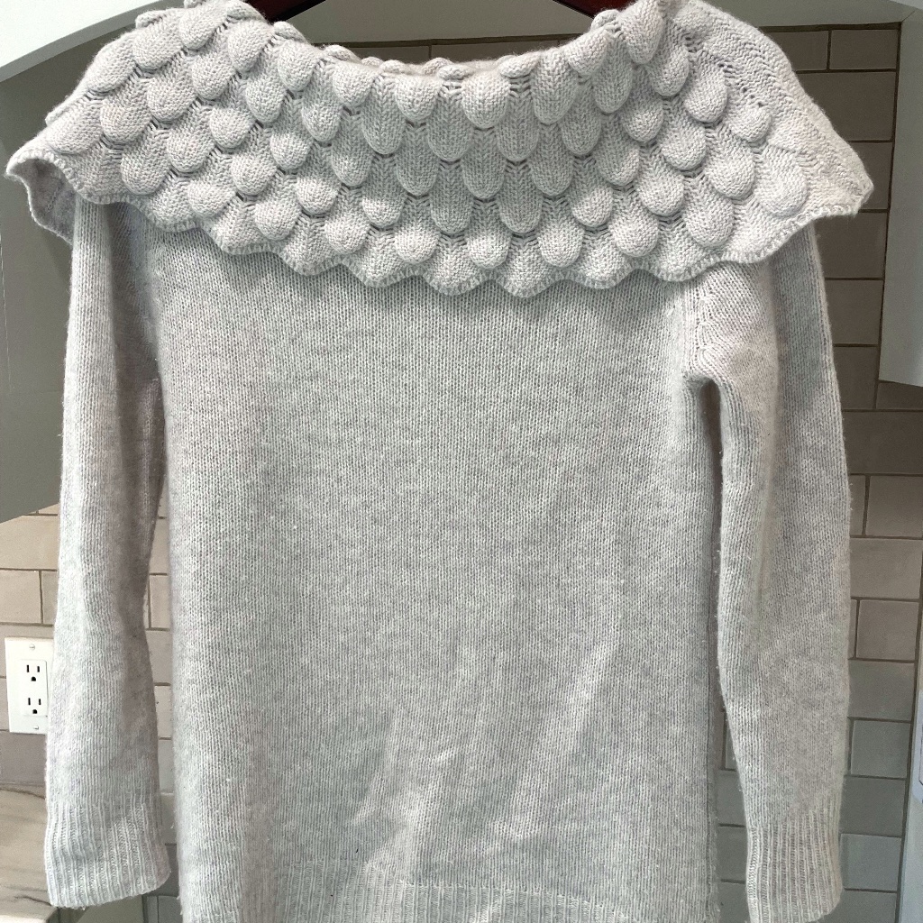 Autumn Cashmere Gray Sweater With Textured Neckline